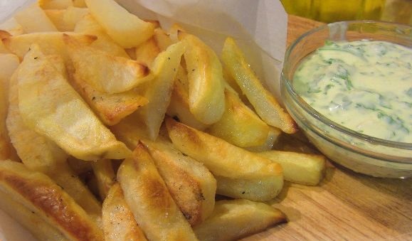 French fries in the oven with sour cream sauce