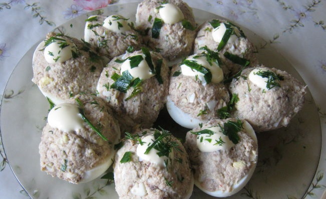 Eggs stuffed with sardines