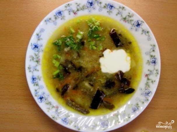 Soup with mushrooms and barley