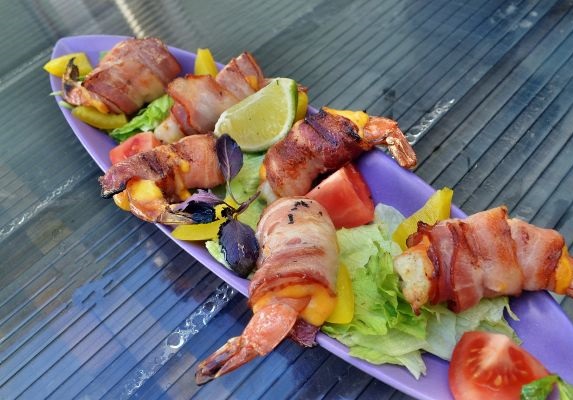Tiger prawns, with cheddar cheese and bacon
