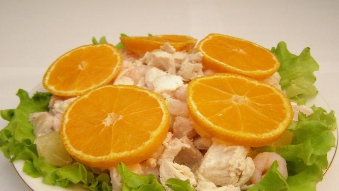 Shrimp salad with chicken and pineapple