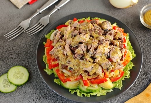Diet salad with canned tuna