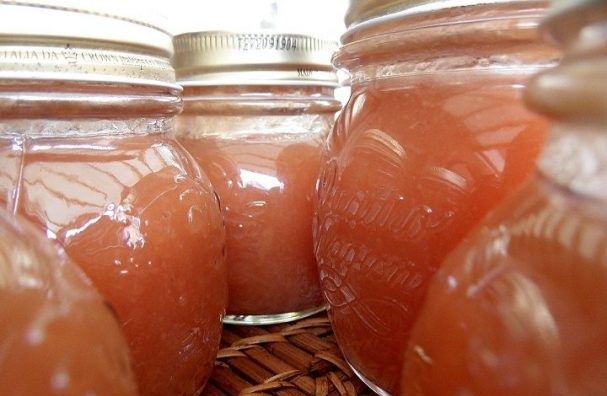 Quince jam without sugar