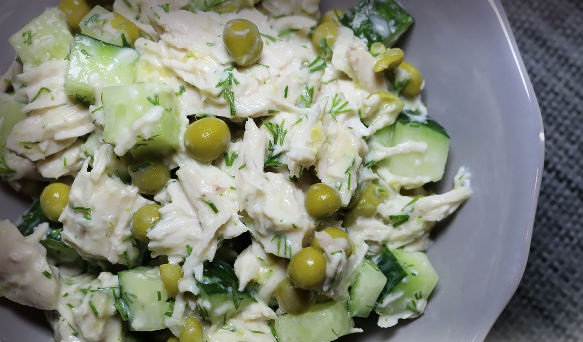 Diet salad of chicken breast, vegetables and kefir