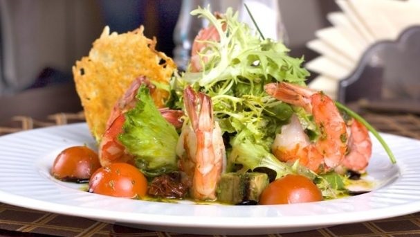 Best Shrimp and lettuce salad