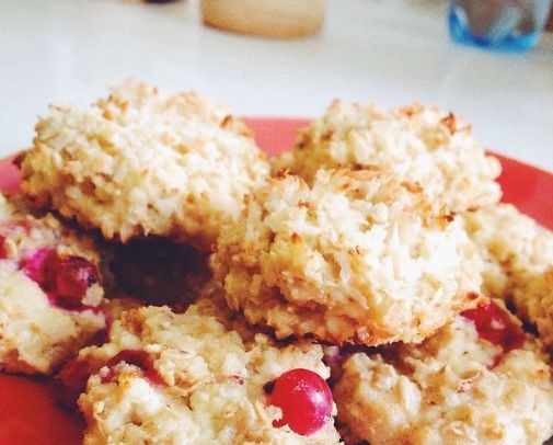 Diet (unsweetened) cookies with cottage cheese and oatmeal