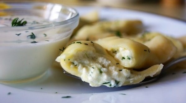Dumplings with salted cottage cheese