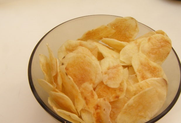 Potato chips in the microwave