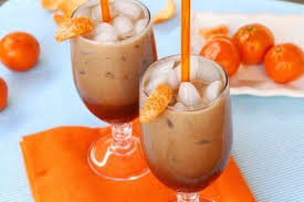 Mocha with milk and tangerines
