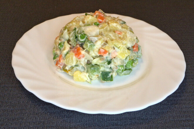 Potato Salad With Bell Peppers And Olives