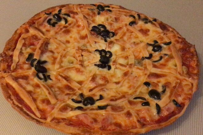 Halloween Puff Pastry Pizza