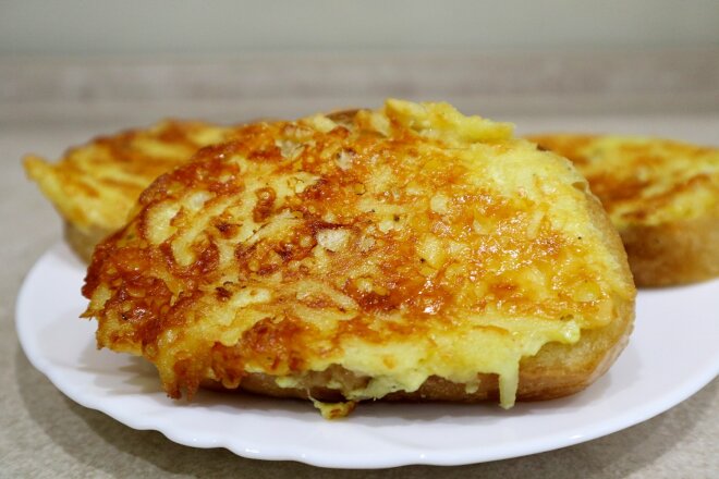 Hot Sandwiches With Cheese, Potatoes And Onions