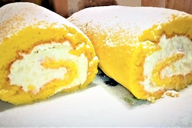 Sponge Roll With Condensed Milk And Butter Cream