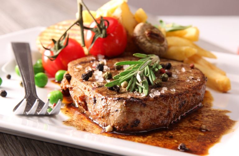 8 Tips on How to Cook Beef Steak the Right Way