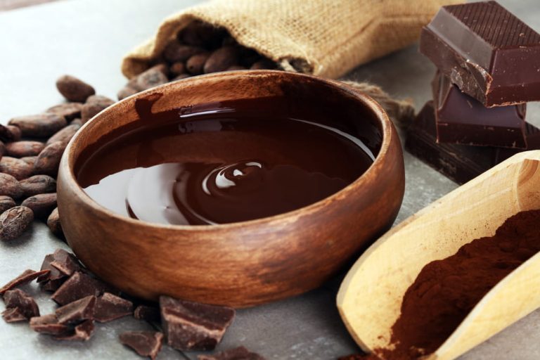 Make Chocolate Yourself: Snack with a Clear Conscience