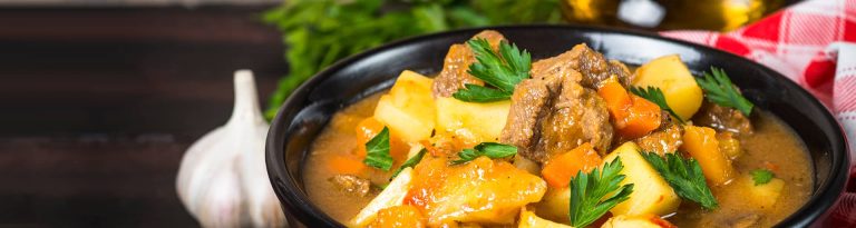 Vegetable Goulash: Vegan Recipe for the Hearty Dish