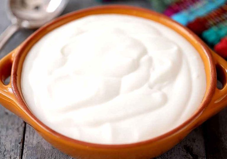 Sour Cream: That’s How Long It Lasts