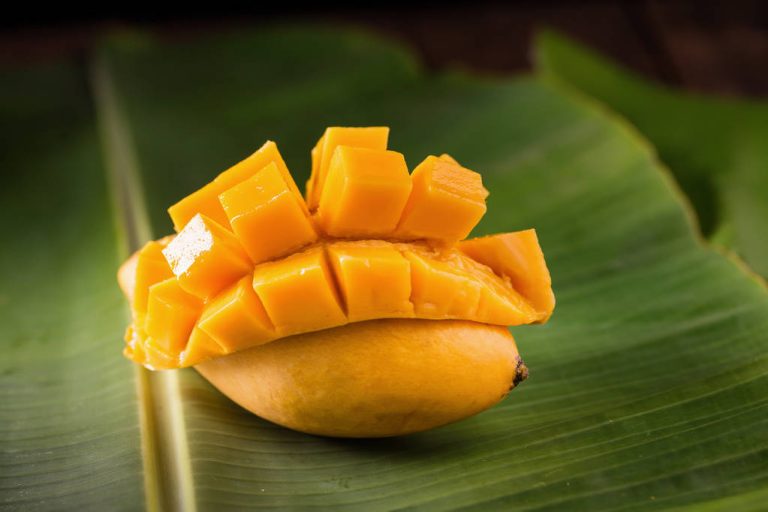 Peeling Mangoes: It’s That Easy