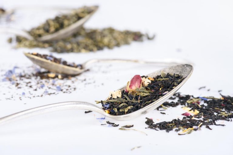Flavored Tea: Cakes and Unicorns in a Cup?