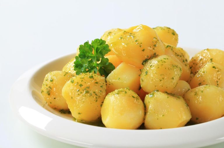 Sprouting Potatoes: Can You Still Eat Them or is it Poisonous?