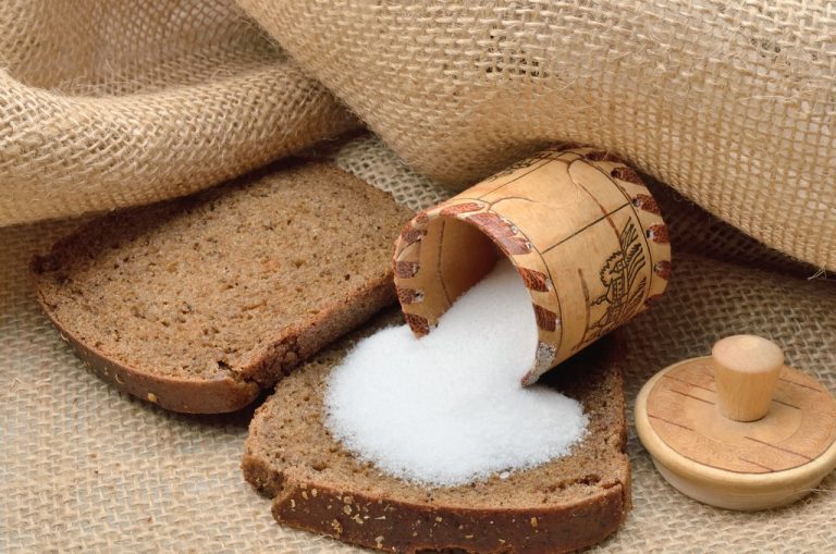 Low-Salt Diet: How Much Salt is in Popular Foods
