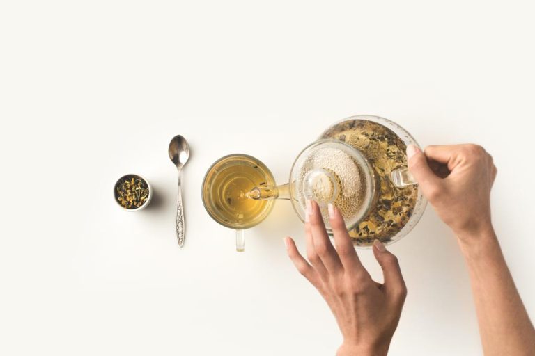 Preparing Green Tea: This is How it Does Not Become Bitter