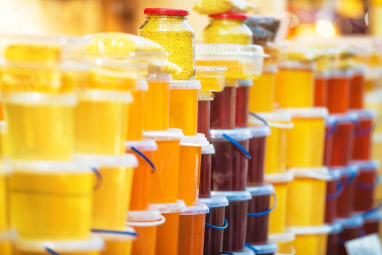 Honey Vegan: The 6 Best Plant-Based Alternatives