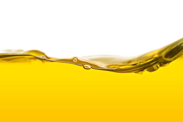 Camelina Oil: Ingredients, Effect and Application
