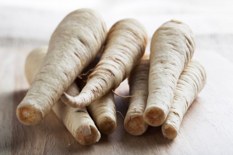 Preparing Parsnips: Cleaning and Cooking Tips