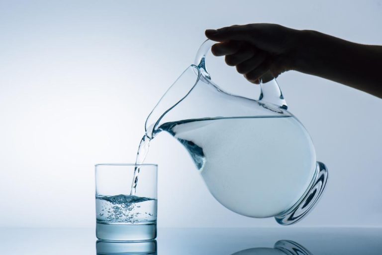 Alkaline Water: What it Should do and how Useful it is