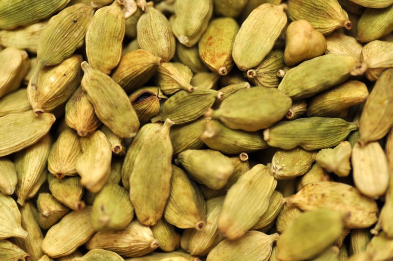 Cardamom: Effects and Uses of The Spice