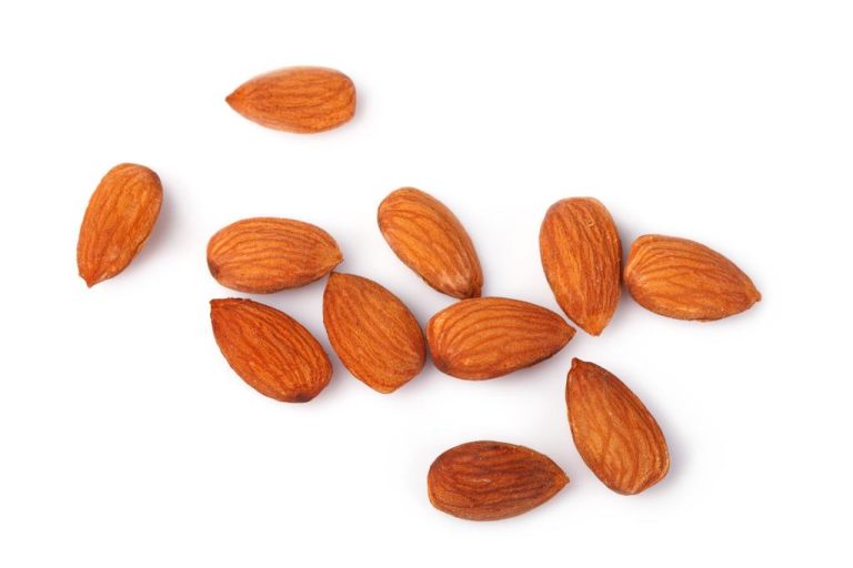 Peel Almonds: This Trick is Very Easy