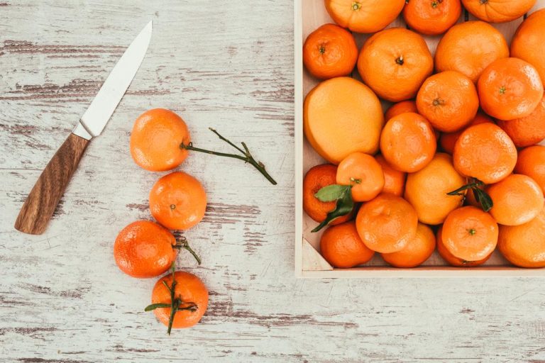 Tangerines and Oranges: Is the White Poisonous – or Can You Eat It?