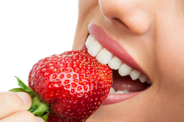 Spinach & Co.: These Healthy Foods Damage Your Teeth