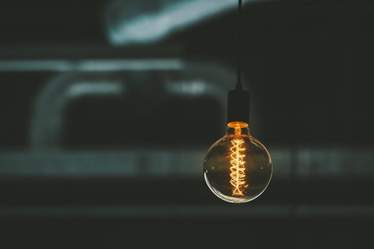 Power Failure at Home: What You Can do Now – and What You Should Better Leave Alone