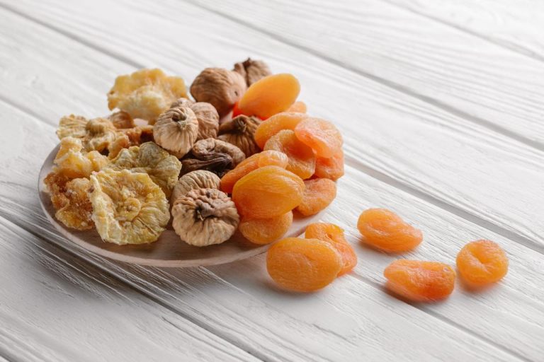 Hidden Calorie Bombs: These Supposedly Healthy Foods Make You Fat