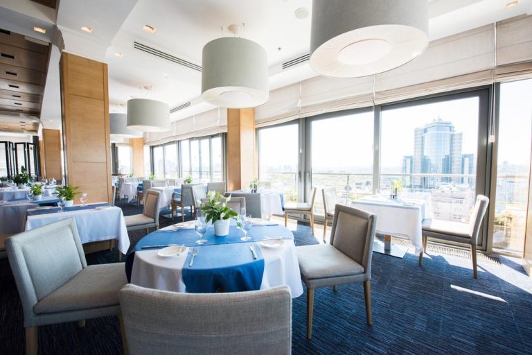 Star Chef Reveals Insider tip: Why You Should Always Reserve an Extra Seat in The Restaurant