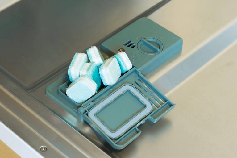 Using Dishwasher Tabs to do Laundry – Does That Really Work?