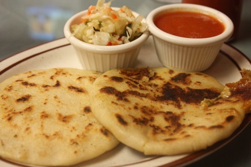 Are there any popular El Salvadoran street food festivals or events?