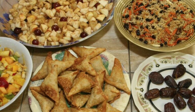 Tantalizing Tandoors and Kebab Stalls: Discovering Afghan Street Food Culture