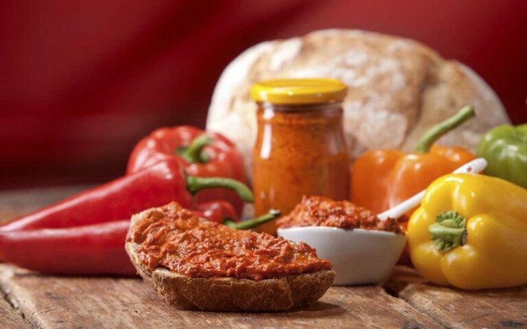 What are some traditional North Macedonian dishes?