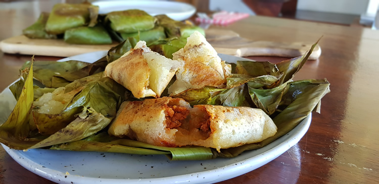 What are some popular fruits and vegetables used in Vanuatu dishes?