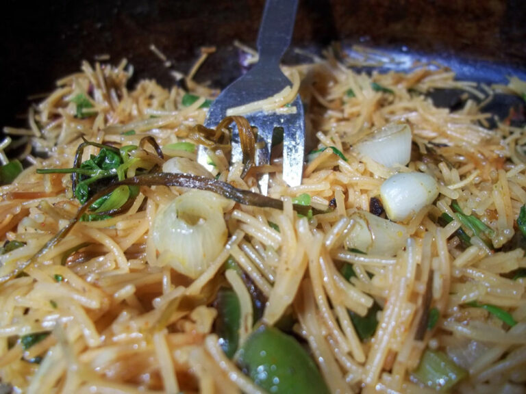 Is Palauan cuisine spicy?