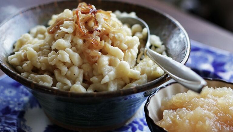 Can you find any influences from Liechtenstein’s traditional crafts or arts in the cuisine?