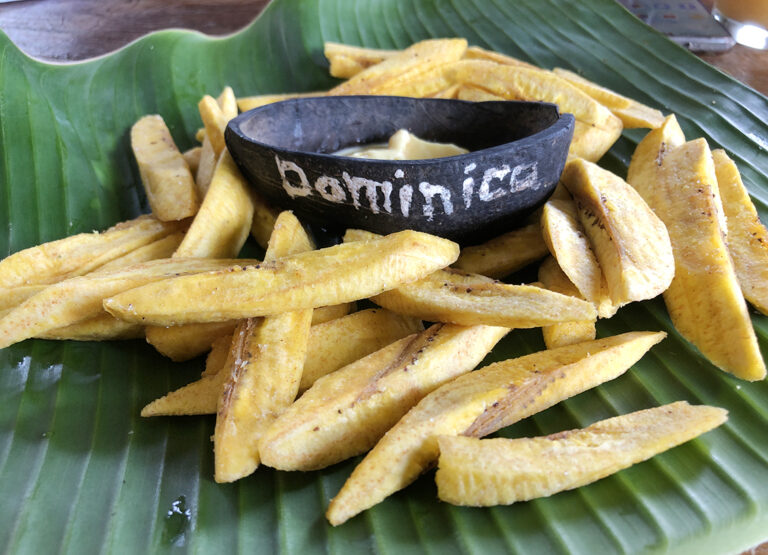 Can you recommend some must-try Dominican street foods?