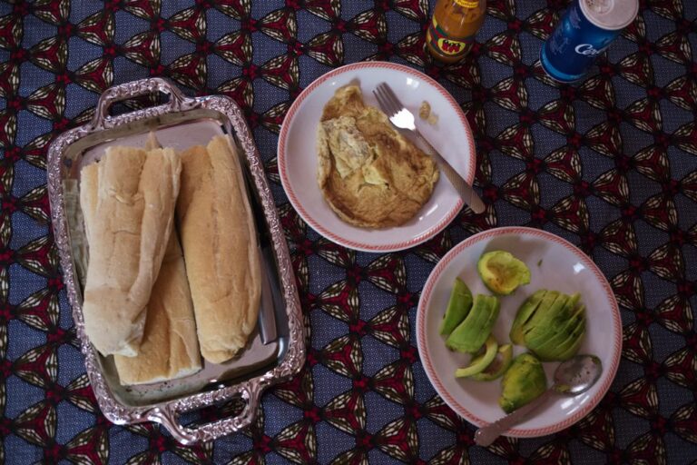What is a typical Malian breakfast like?