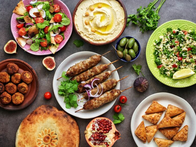 Can you tell me about the role of bread in Egyptian cuisine?