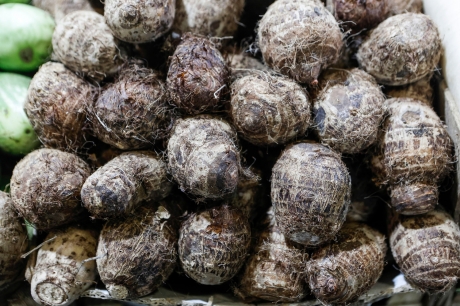 Can you recommend some popular Palauan desserts?