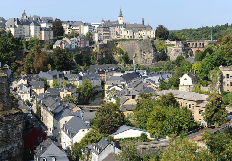 Can you find any influences from Luxembourg’s history or historical landmarks in the cuisine?