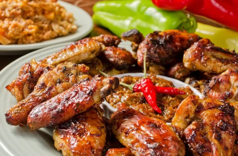 Can you find any influences from Jamaican indigenous cultures in the cuisine?